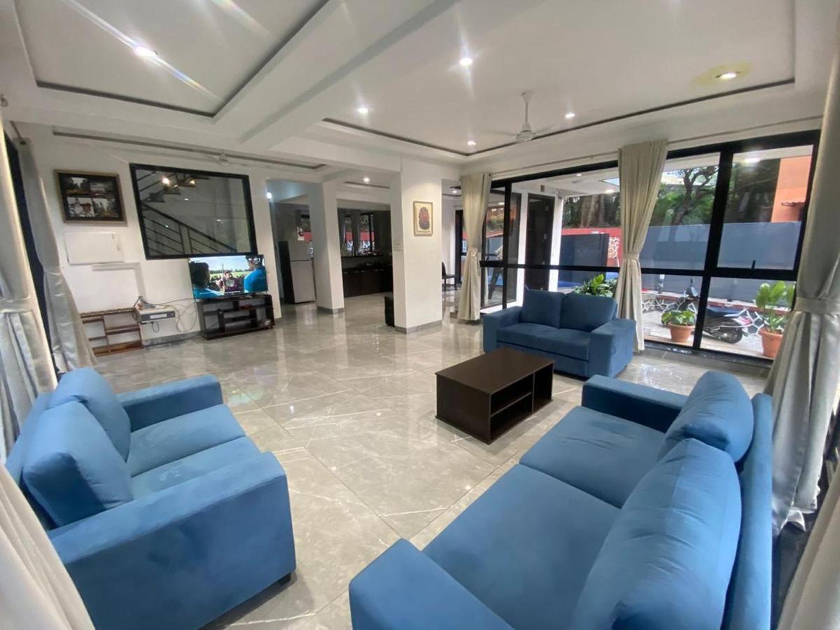 West Valley Villa , Casa Raywood ロナバラ エクステリア 写真