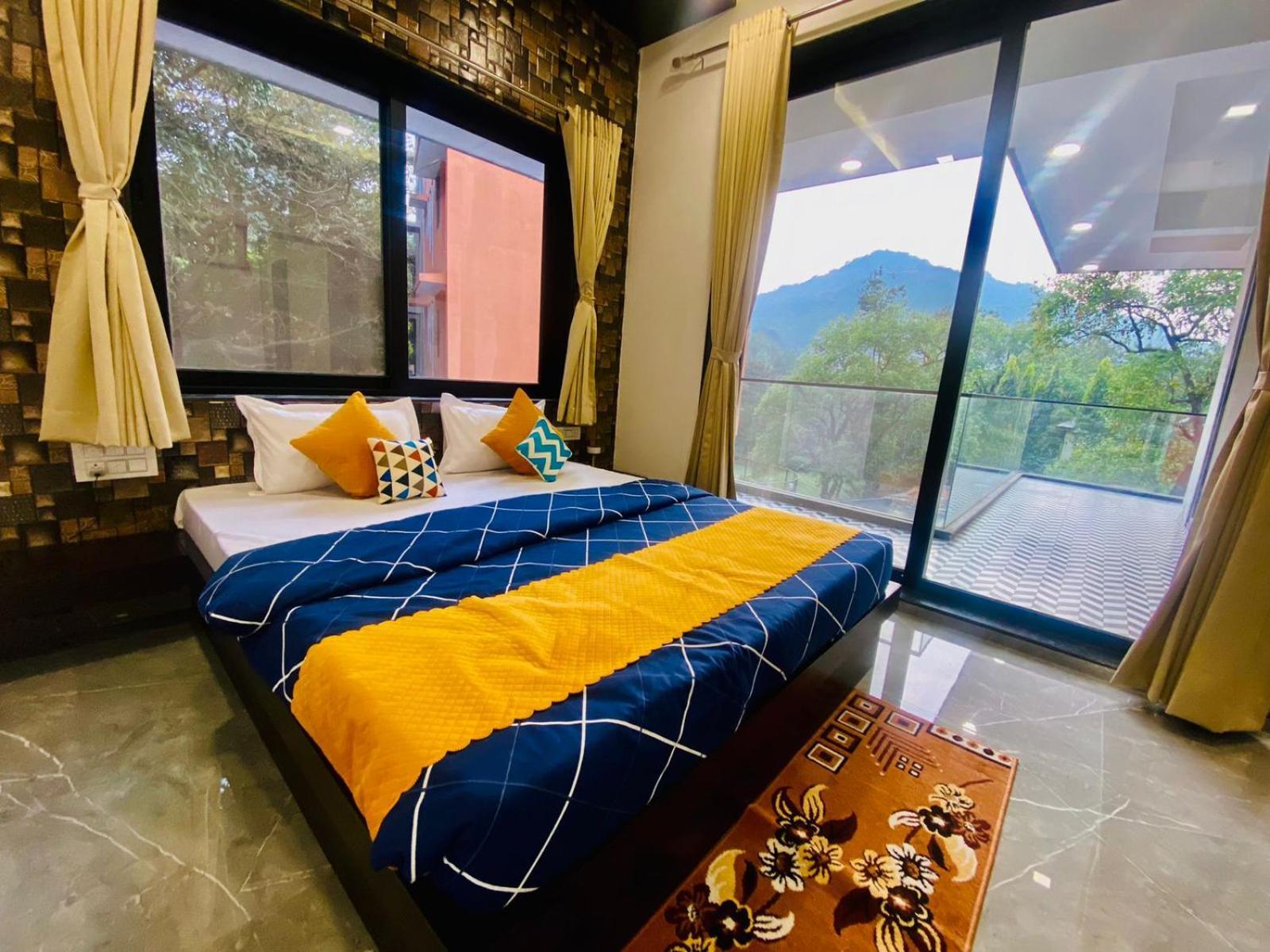 West Valley Villa , Casa Raywood ロナバラ エクステリア 写真