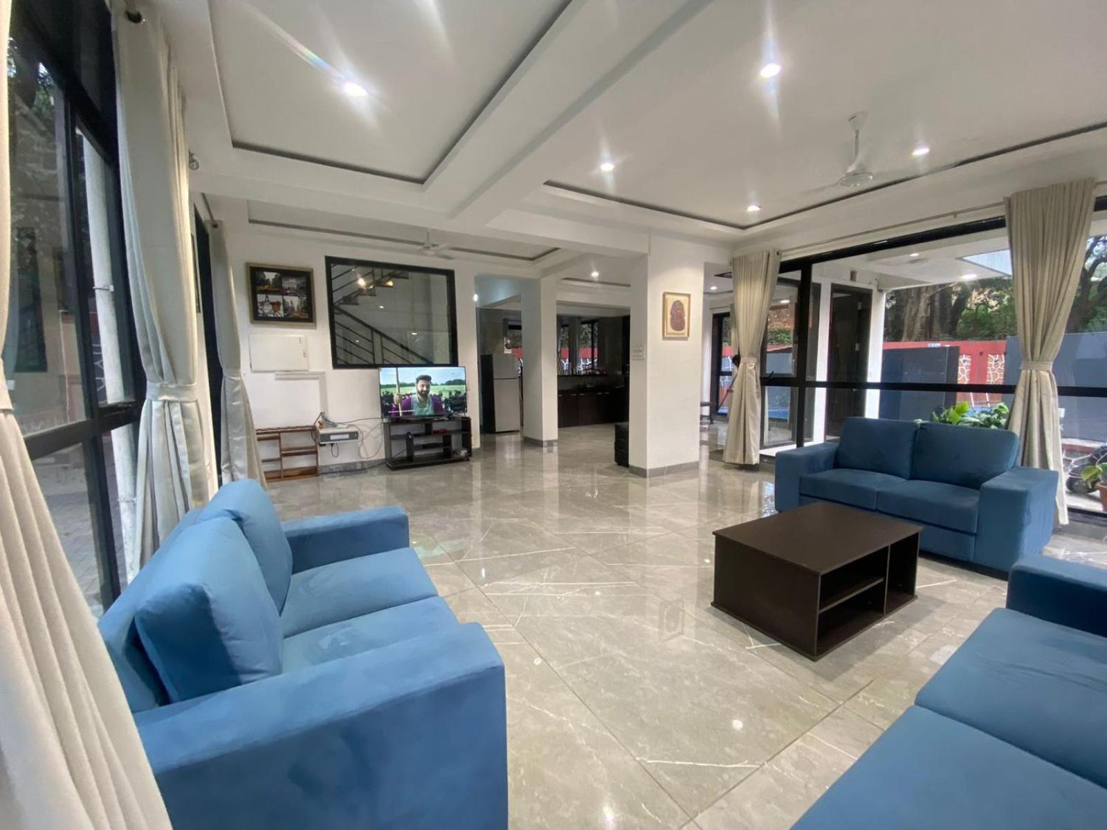 West Valley Villa , Casa Raywood ロナバラ エクステリア 写真